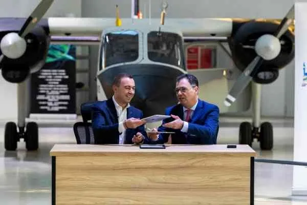 Ministrul Cercetării și cel al Economiei au semnat un protocol pentru primul program de dezvoltare a dronelor 100% românești