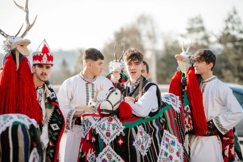 Tradiții românești la Festivalul „Datini și obiceiuri de iarnă” din Iași