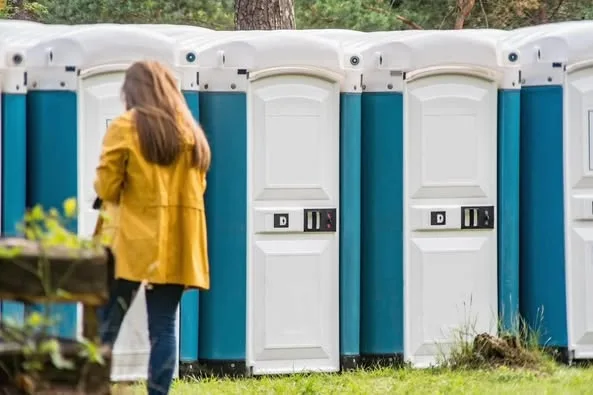 Toaletele ecologice vor „împânzi” Bucureștiul în acest an