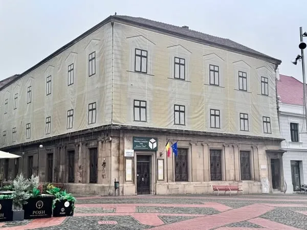 A început reabilitarea Bibliotecii Județene din Timiș