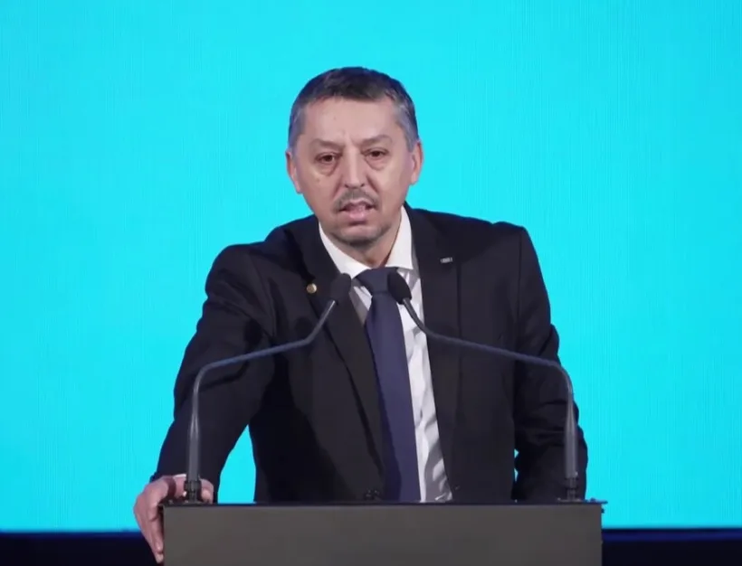 15.000 de elevi au fost cooptați într-un proiect de combatere a analfabetismului funcțional în școlile din România