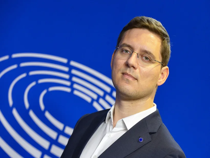 55 de eurodeputați din 19 țări sprijină inițiativa lui Victor Negrescu pentru Republica Moldova