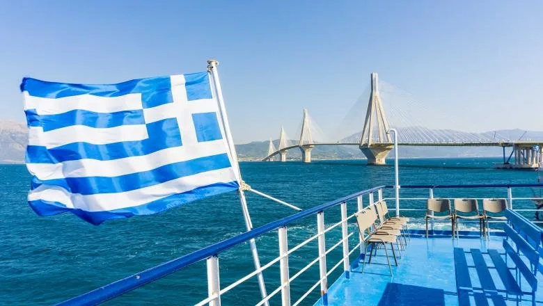 Restricții în insulele din Grecia: baruri închise la miezul nopții, evenimente publice anulate