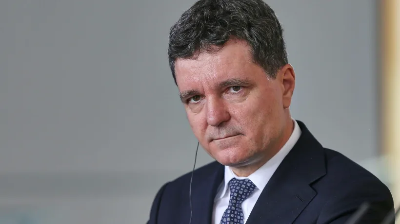 Scandalul privind informațiile din CV-ul lui Moșteanu duce la schimbări majore în Guvern