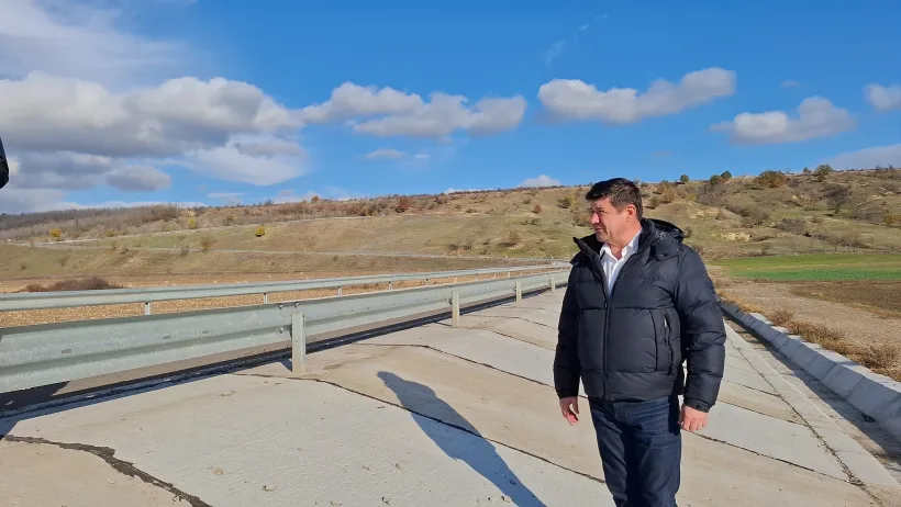 Investiție de 2,2 milioane de lei finalizată pe DJ 242, între Târgu Bujor și Vârlezi