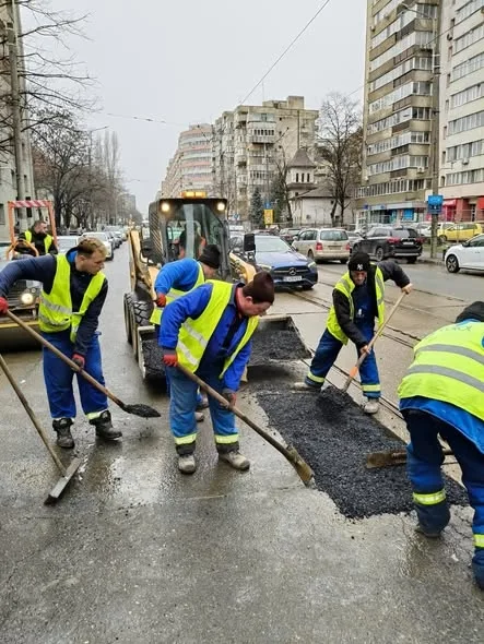 Am început marea acțiune de plombare a gropilor din carosabil!