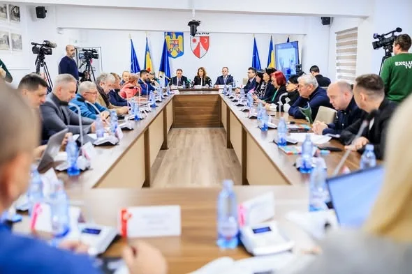 Serviciile publice, investițiile în infrastructură și sistemului social, baza preocupărilor la CJ Bacău
