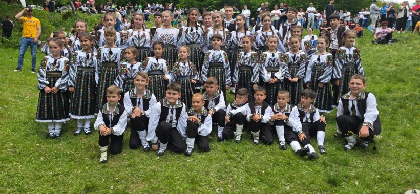 Sărbătoarea Liliacului la Ponoarele