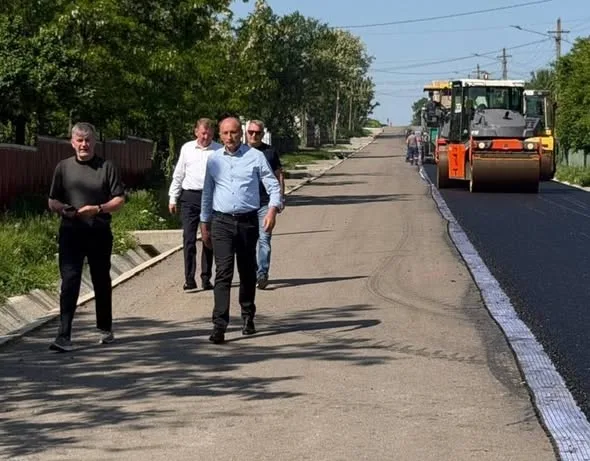 Lucrările de modernizare pe DJ 293 avansează!
