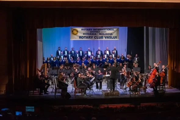 Concert vocal-simfonic extraordinar: Filarmonica „Moldova” din Iași a încântat publicul vasluian!