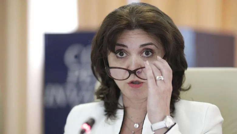 Ministrul Educației pasează responsabilitatea: "Modalitatea în care se vor prezenta elevii la cursuri va fi luată de consiliul de administraţie al unităţii de învăţământ"