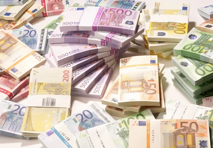 Guvernul român ”a lăsat mască” până și organismele financiare europene, pentru împrumuturile record efectuate