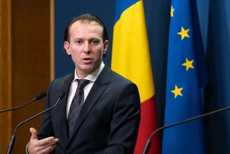 LOVITURĂ pentru pensionari. Se vehiculează intens mărirea pensiilor cu doar 10% față de 40% cât scrie în legea votată de Parlament