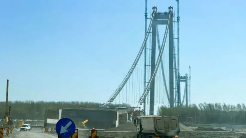Noi restricții de circulație în zona șantierului de la podul peste Dunăre