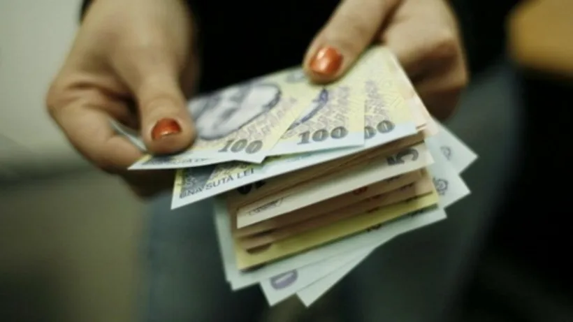 Începe procesul de creditare din cadrul programelor SudentInvest și Family Start