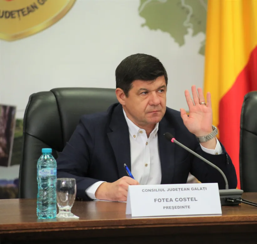 Fotea: Parteneriat pentru înființarea unor puncte de lucru la Tecuci pentru obținerea permiselor auto, înmatricularea vehiculelor și eliberarea pașapoartelor