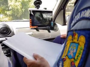 Mită la Permise şi &Icirc;nmatriculări. Un fost șef este acuzat că a luat mită &icirc;ntre 70 de lei şi 500 de euro