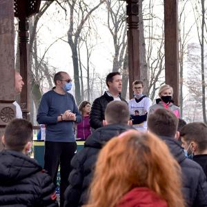 Peste 150 de studenți și profesori de la UDJ au participat la un maraton pentru salvarea un t&acirc;năr grav bolnav