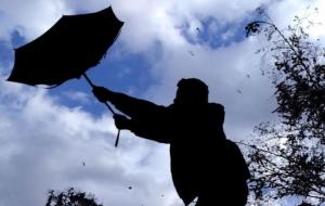 ANM: V&acirc;nt puternic &icirc;n aproape toată țara şi ninsori la munte