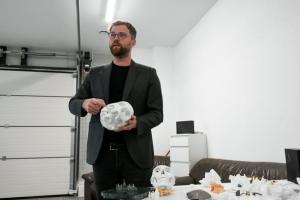 Inovația prinde formă &icirc;n Bihor: implanturi medicale dezvoltate la Parcul Științific și Tehnologic