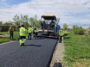 Drumurile județene din județul Arad, &icirc;n proces intens de asfaltare