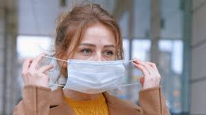 Jos masca. Autoritățile din județul Galați au revenit asupra deciziei privind purtarea măștii &icirc;n toate spațiile publice