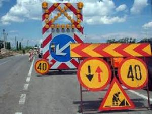 COMUNICAT DE PRESĂ: privind programul lucrărilor la infrastructura rutieră din D&acirc;mbovița
