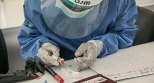 A &icirc;nceput testarea naţională anti-COVID. Cum se va desfășura și c&acirc;t va dura