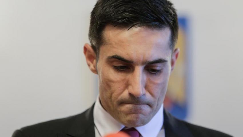 Manda: "&Icirc;n 7 luni, PNL s-a &icirc;mprumutat c&acirc;t PSD &icirc;n 3 ani!"