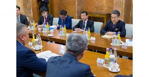Premierul Ciucă, &icirc;nt&acirc;lnire cu președintele boardului Băncii Japoneze pentru Cooperare Internațională