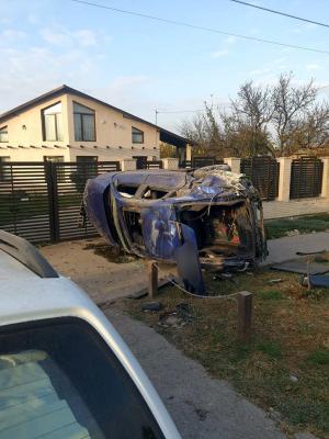 Accident spectaculos &icirc;n județul Galați: o mașină s-a răsturnat de mai multe ori