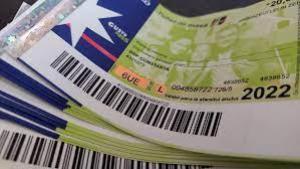 Peste 2,5 milioane de rom&acirc;ni vor primi carduri pentru alimente