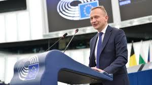 Vizită de două zile &icirc;n Rom&acirc;nia a comisarului european pentru buget, luptă antifraudă și administrație publică