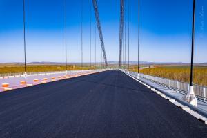 Vizită pe șantierul podului suspendat peste Dunăre: &icirc;n cur&acirc;nd &icirc;ncep testele de rezistență