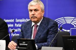 Europarlamentarul Dan Nica:Cioloş şi C&icirc;ţu luptă &icirc;mpotriva rom&acirc;nilor la Bruxelles. Au respins Rezoluţia care putea opri explozia preţurilor la gaze şi energie