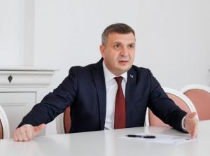 Despre protestele din primării și reforma administrativă