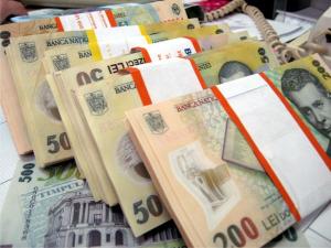 Măsuri pentru reducerea deficitului: pensiile și salariile publice, blocate p&acirc;nă la finalul lui 2026