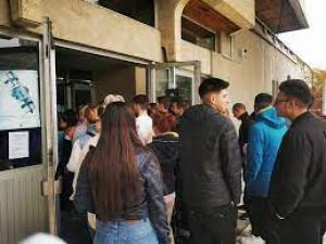 Aproape 1000 de olteni s-au angajat să muncească &icirc;n județ