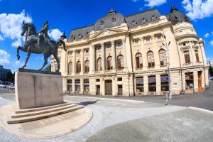 Protest față de intenția MAI de a instala un monument dedicat eroilor și de a organiza o ceremonie de schimbare a gărzii &icirc;n Piața Revoluției