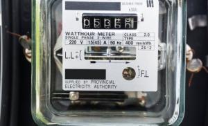 Vești bune pentru rom&acirc;ni: facturile la energie vor răm&acirc;ne plafonate şi după 1 aprilie