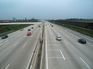 Premierul anunță &icirc;ncă 250 de kilometri de autostradă anul viitor