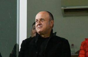 Oamenii de afaceri din Rom&acirc;nia avertizează asupra pericolului reprezentat de ascensiunea lui Călin Georgescu