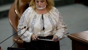 Diana Şoşoacă: "Rom&acirc;nii sunt un popor laş"