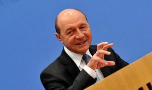 Băsescu, despre &icirc;nt&acirc;lnirea secretă dintre şefii de Poliţie şi Duduieni:"I-aş destitui pe loc"