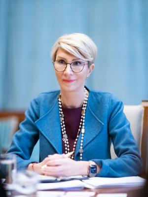 Raluca Turcan: Bolnavii de cancer nu vor mai fi discriminați atunci c&acirc;nd vor dori să beneficieze de o asigurare sau să-și facă un credit