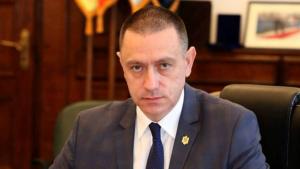 PSD &icirc;l atacă pe ministrul Apărării: &icirc;n loc să stea cu sufletul la gură &icirc;naintea &icirc;nt&acirc;lnirii Trump&ndash;Putin, se preocupă de &icirc;mpărțirea funcțiilor de prefect