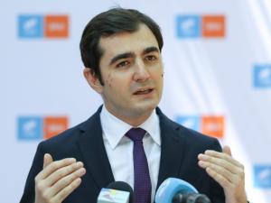 Ministrul Economiei anunță noi concedieri. Eliberarea din funcție a doi administratori speciali care &icirc;ncasau salarii de 8.962 de lei și 9.000 de lei pe lună