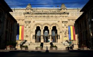 Secție de votare la Universitatea "Dunărea de Jos" pentru alegerile anticipate din Rep.Moldova