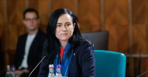 Ministrul Simona Bucura-Oprescu: Sprijin pentru mamele vulnerabile