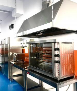 Spitalul TBC are un nou bloc alimentar. Costel Fotea: Am construit o clădire modernă, astfel &icirc;nc&acirc;t hrana pacienților să fie pregătită &icirc;n condiții c&acirc;t mai bune